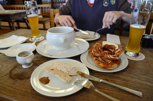 To have with friends... Weisswurst